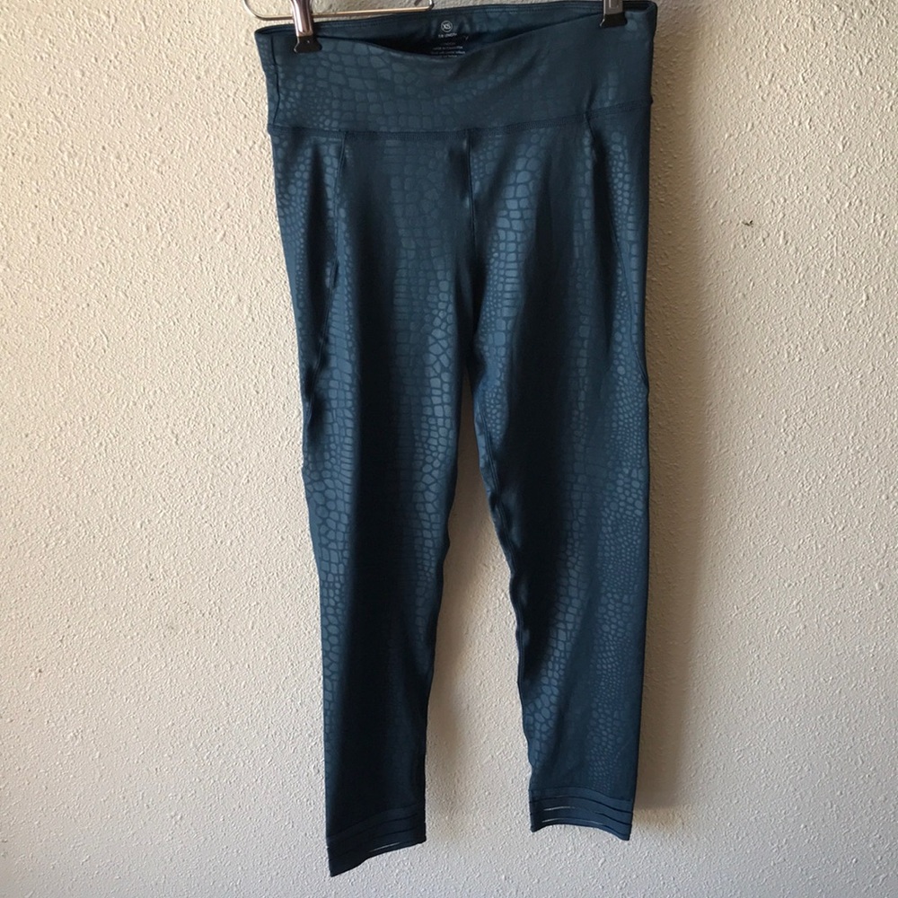 Sweaty Betty Goddess Teal Snake Print Contour Leggings 7/8. Size XS